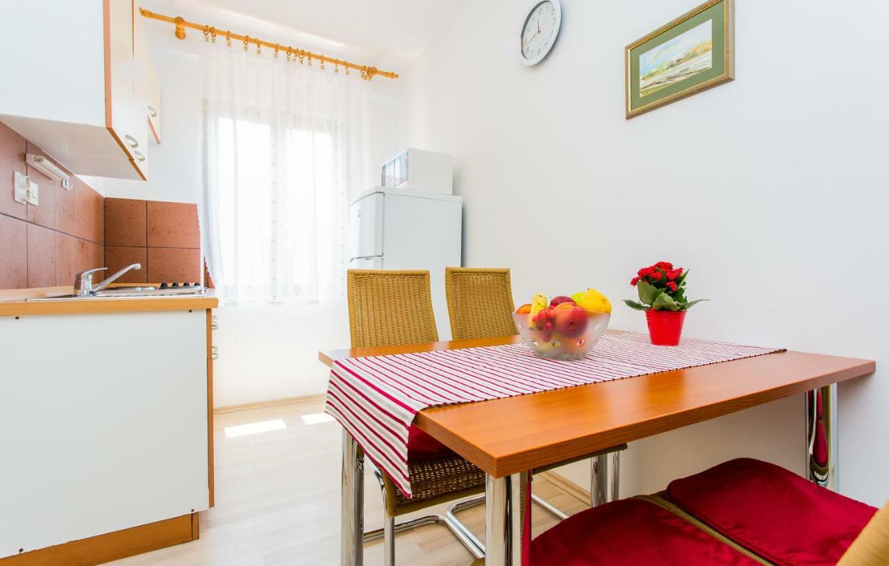 Apartmani Tamara Baska Exteriör bild